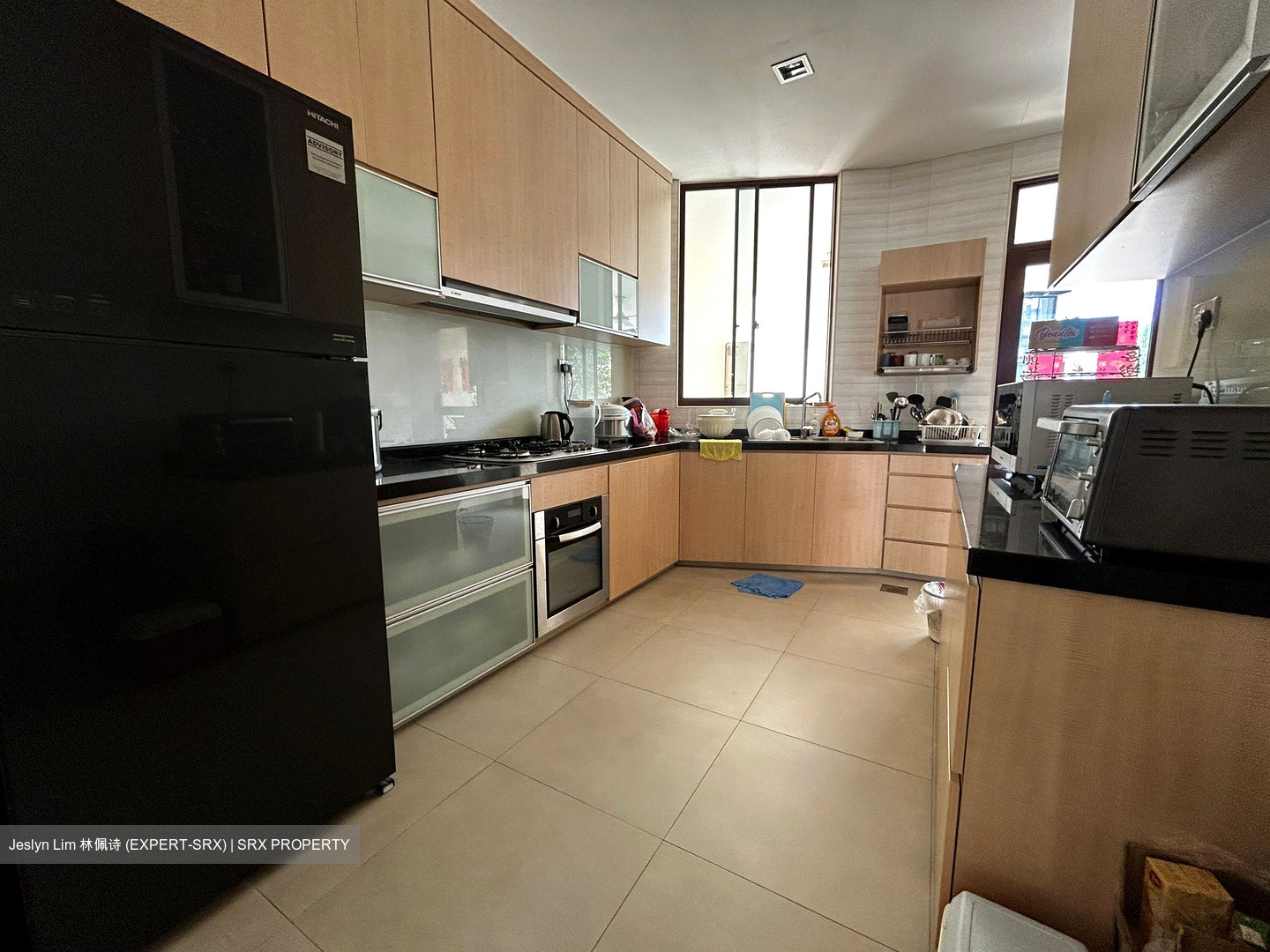 Phillips Avenue (D19), Semi-Detached #572768781